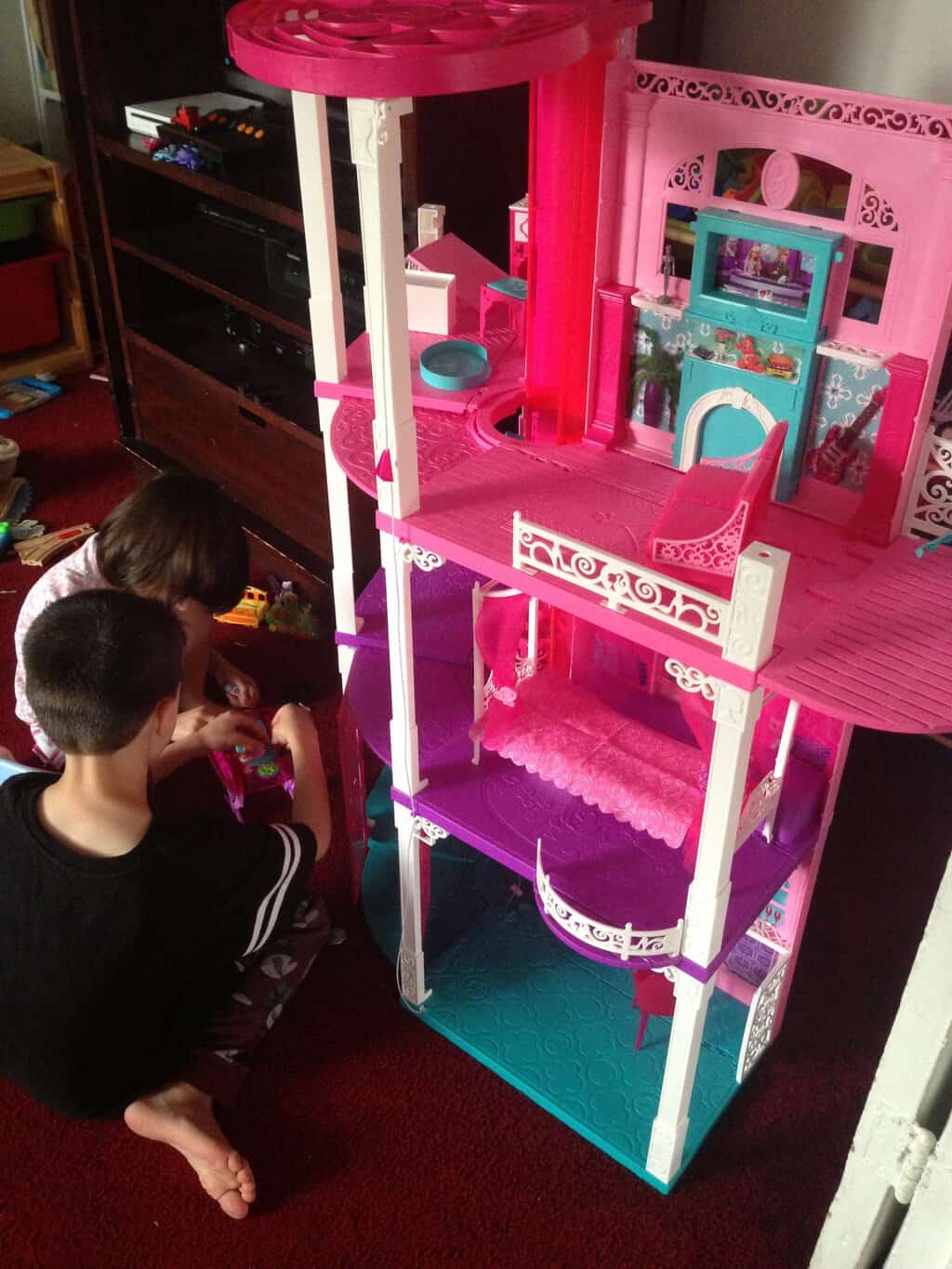 2013 Barbie Dreamhouse Review #BarbieIsMoving - The Mama Maven Blog