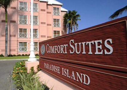 Atlantis Resort on Paradise Island, Bahamas on a Budget? It’s Possible with Comfort Suites | The Mama Maven Blog | #familytravel #AtlantisResorts