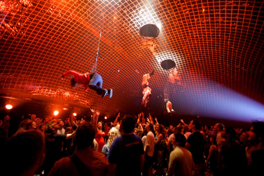 Tips for Enjoying Wayra Fuerza Bruta #NYC via @themamamaven