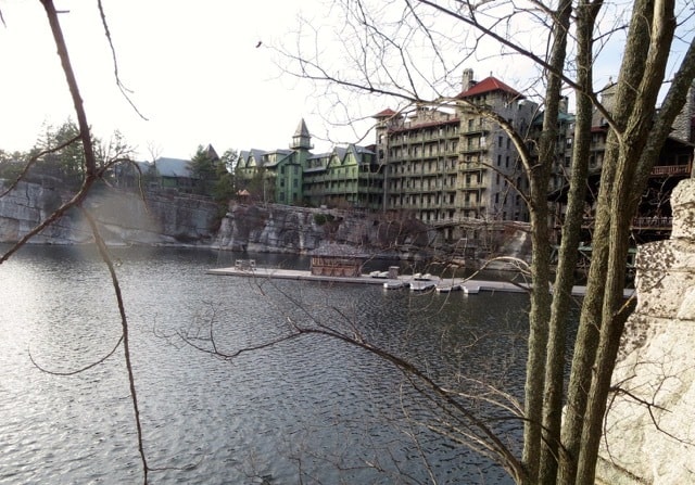 Weekend Getaway: Mohonk Mountain House | The Mama Maven #familytravel #kids #NY via @themamamaven 