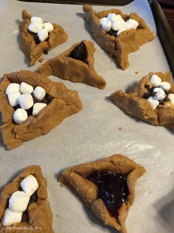 S’mores Hamtentashen Recipe for Purim | The Mama Maven Blog | #purim #hamentashen #desserts