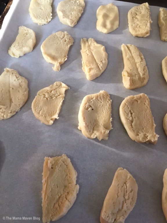 How to Make Fancy Cookies | @TheMamaMaven | The Mama Maven Blog #familyrecipes #baking #desserts