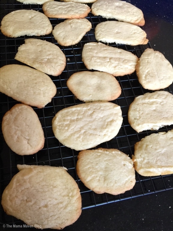 How to Make Fancy Cookies | @TheMamaMaven | The Mama Maven Blog #familyrecipes #baking #desserts