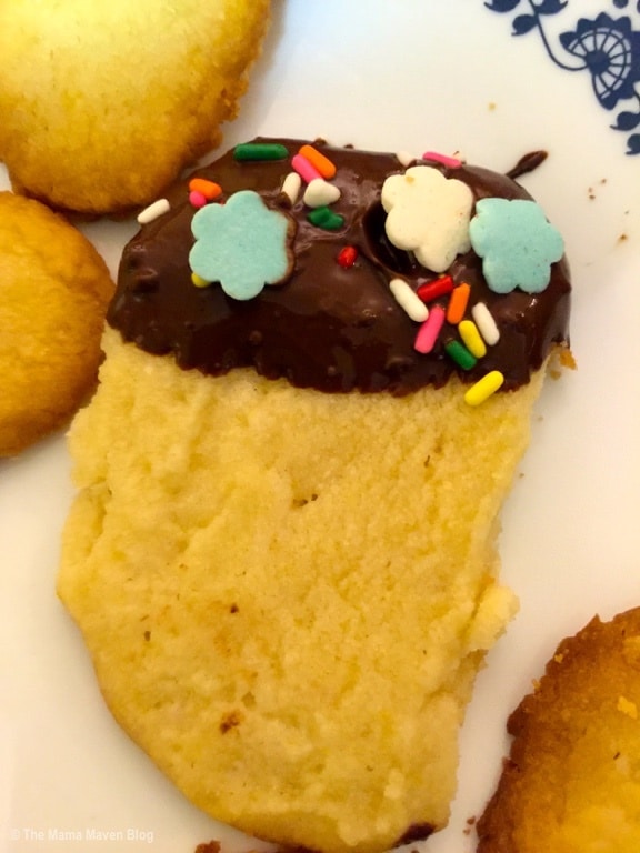 How to Make Fancy Cookies | @TheMamaMaven | The Mama Maven Blog #familyrecipes #baking #desserts