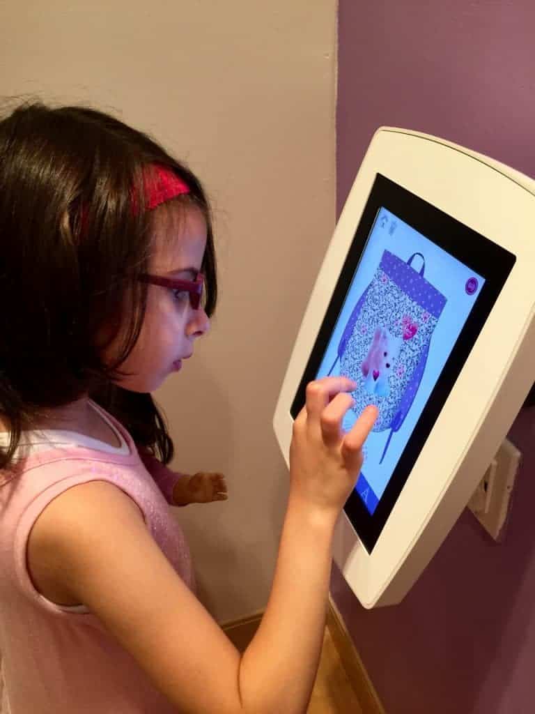 American Girl Truly Me Signature Studio Experience #TrulyMe [VIDEO] #AD @American_Girl | The Mama Maven Blog