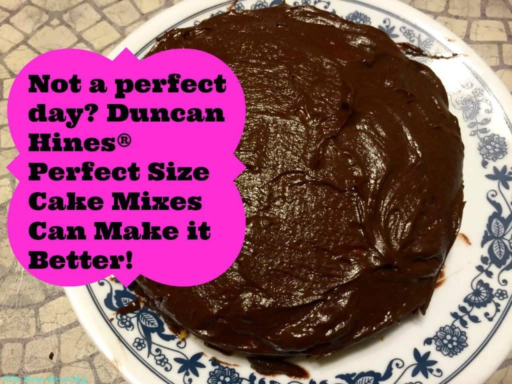 Duncan Hines Perfect Size Cake Mix Makes Any Day Better | The Mama Maven Blog @RealDuncanHines #desserts #perfectsize #GoldenFudgeCake