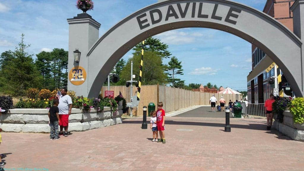 Visiting Thomasland at Edaville USA #familytravel #myedaville #ThomasandFriends #thomasparent @themamamaven