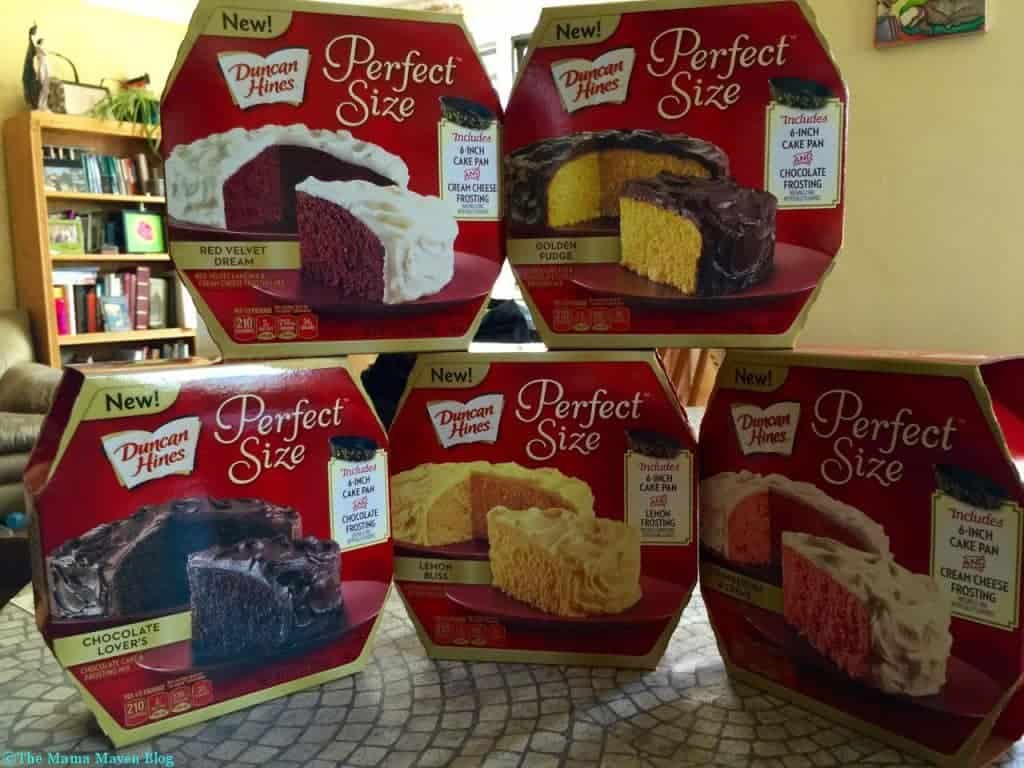 Duncan Hines Perfect Size Cake Mix Makes Any Day Better | The Mama Maven Blog @RealDuncanHines #desserts #perfectsize #GoldenFudgeCake