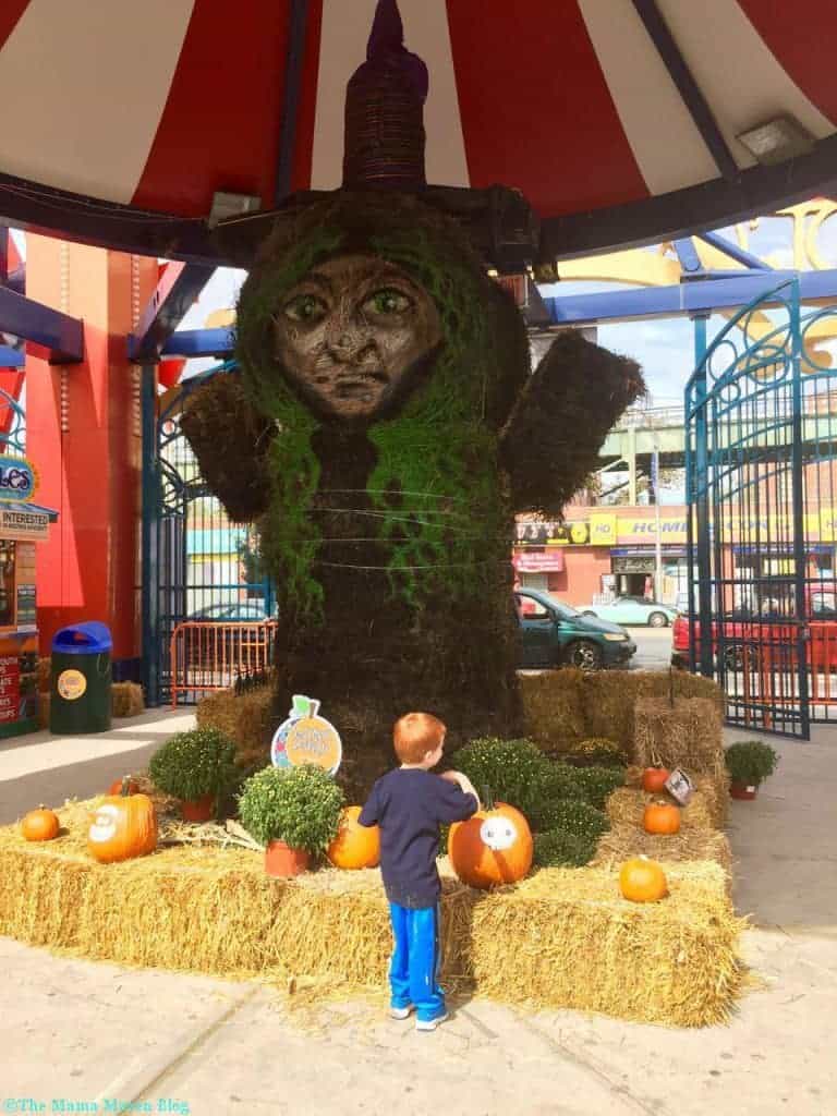 Halloween Harvest at Luna Park in Coney Island #LunaParkNYC #ConeyIslandFun #NYCwithKids