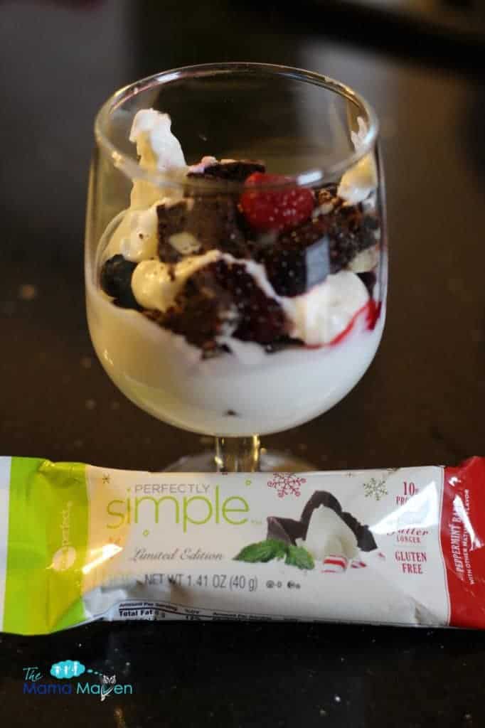 Yum! Peppermint Bark Greek Yogurt Parfait #AD @ZonePerfect #zoneperfect