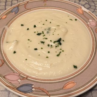 creamy non dairy cauliflower soup by @themamamaven