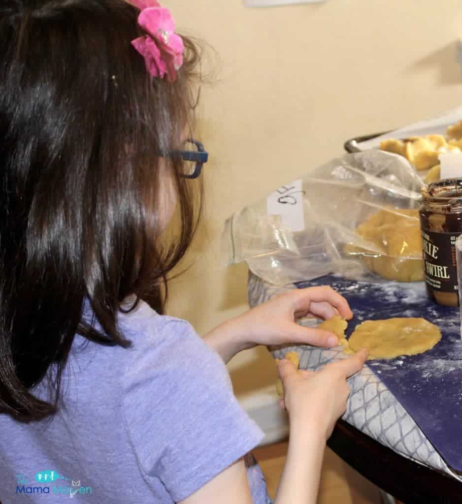 Making Hamentashen | The Mama Maven Blog