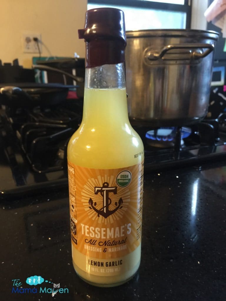 Enjoy Delicious Clean Eating with Tessemae's Dressings and Marinades #AD @Tessemaes09 #tastewhatmatters #savortheflavor | The Mama Maven Blog 