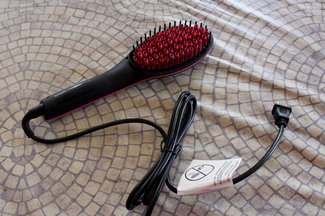 Simply Straight Hair Straightening Brush Review