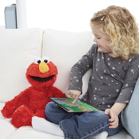 love2learn-elmo-plush-toy-and-app_hasbro3