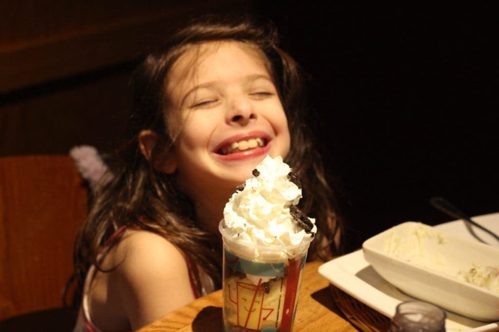 loving-applebees-oreo-sundaes