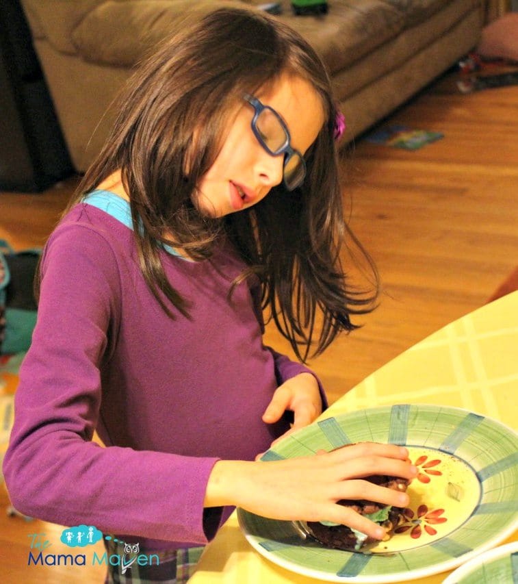 Kid-friendly Entertaining Idea: DIY Ice Cream Sandwiches #AD | The Mama Maven Blog