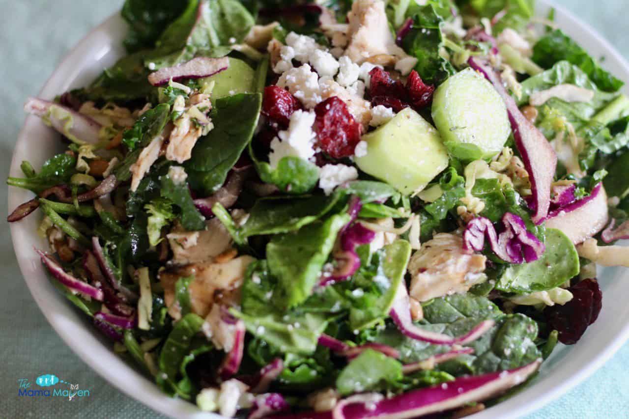 Zesty Grilled Chicken and Greens Salad: Perfect for Lunch or Dinner!