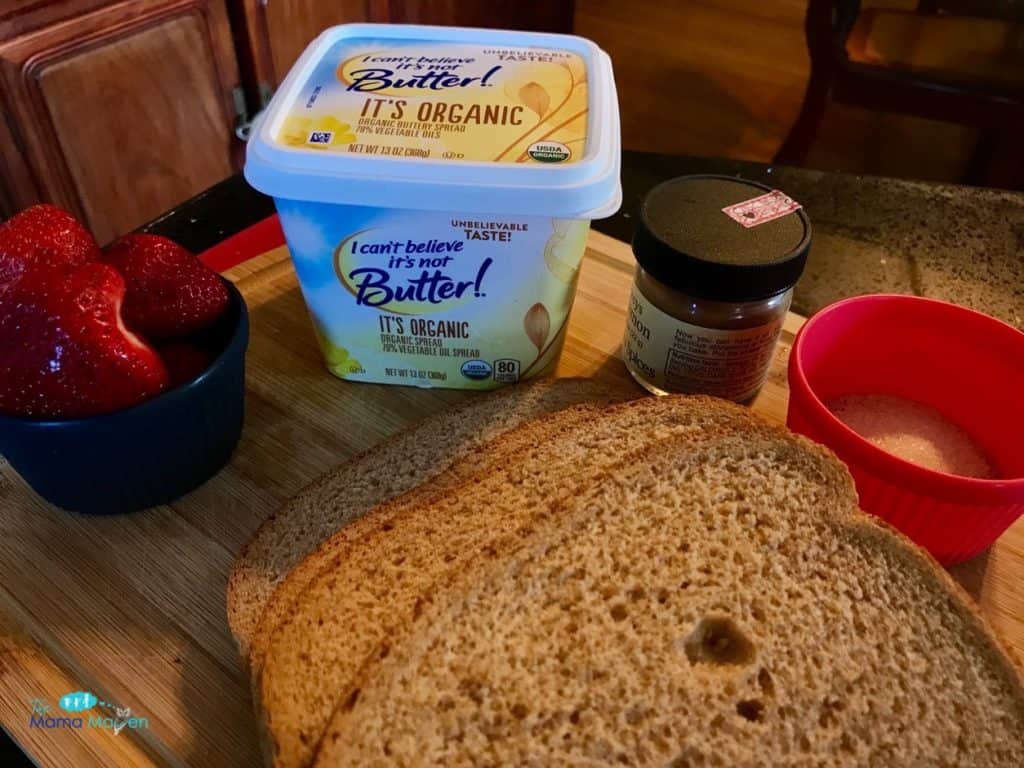 Cinnamon Strawberry Toast - 3 Delicious and Easy Breakfast Toast Recipes #AD #BelievablyOrganic #Target | The Mama Maven Blog