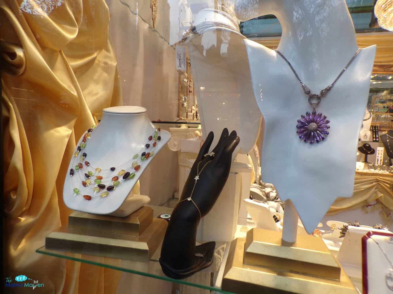 Take Photos with the Kodak PIXPRO AZ421 Camera