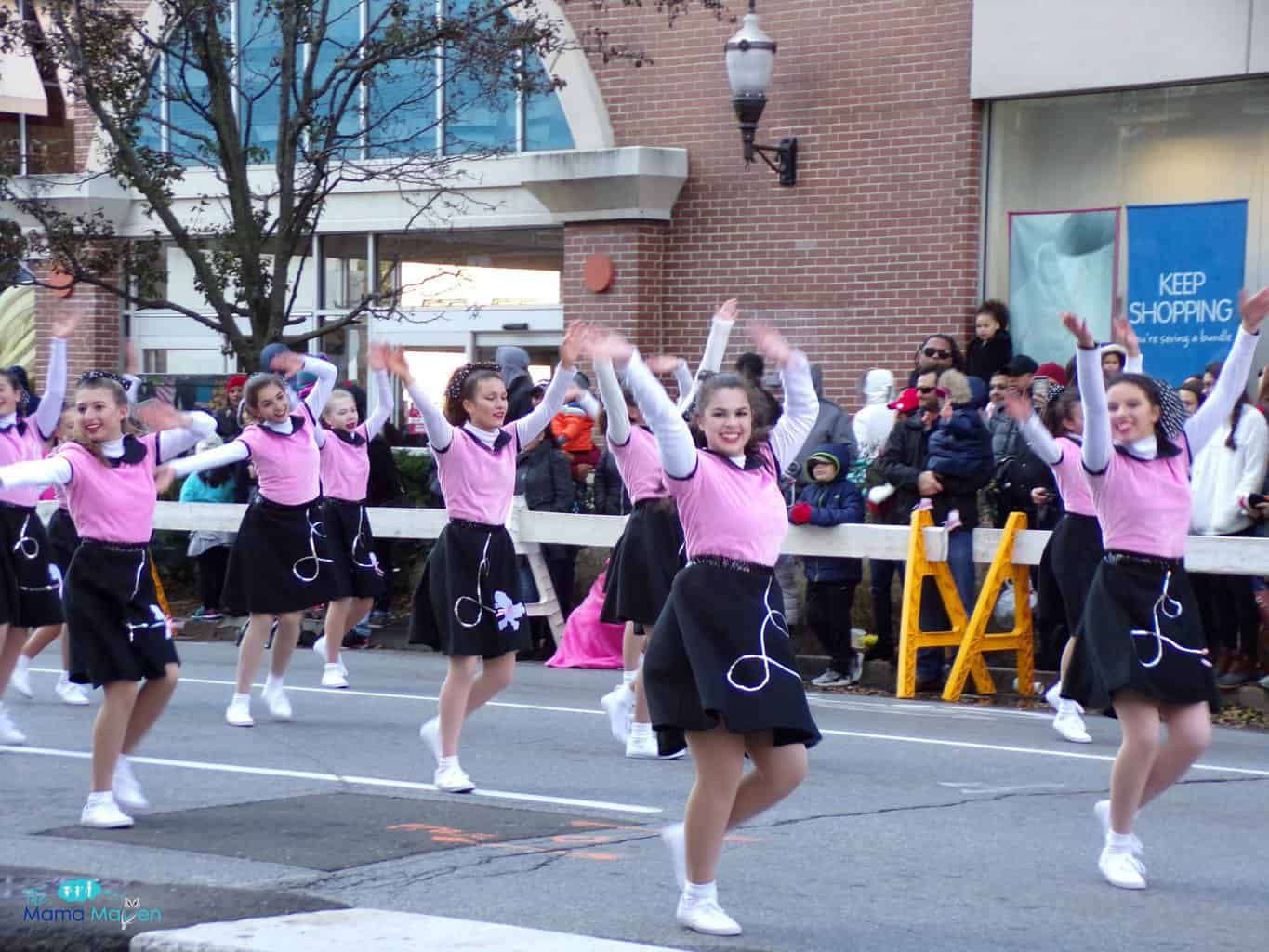 Take Photos with the Kodak PIXPRO AZ421 Camera