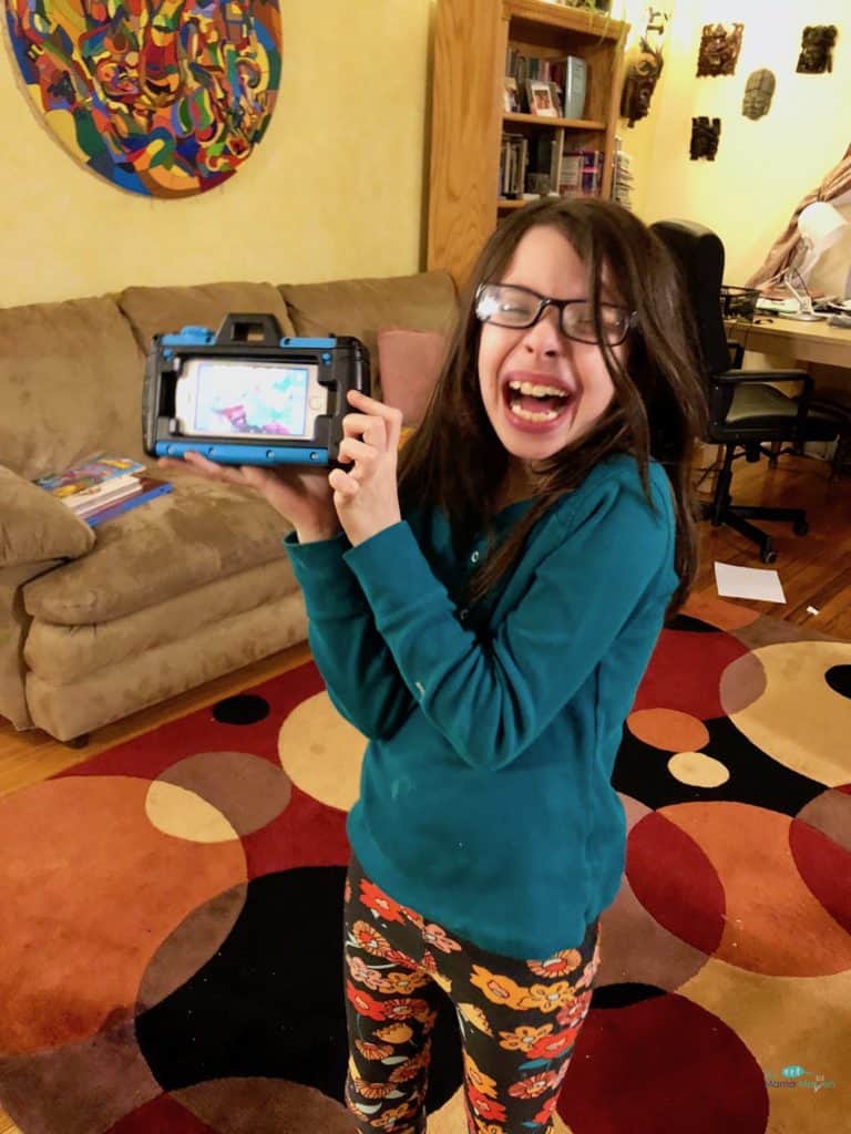 Pixlplay Turns Your Old Smartphone into a Fun Camera for Your Kids | The Mama Maven Blog