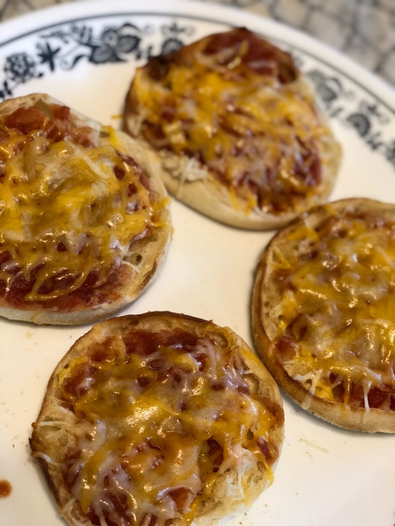 Love English Muffin Pizzas? Bays English Muffins Lets You Be A Pizza Genius! | The Mama Maven Blog