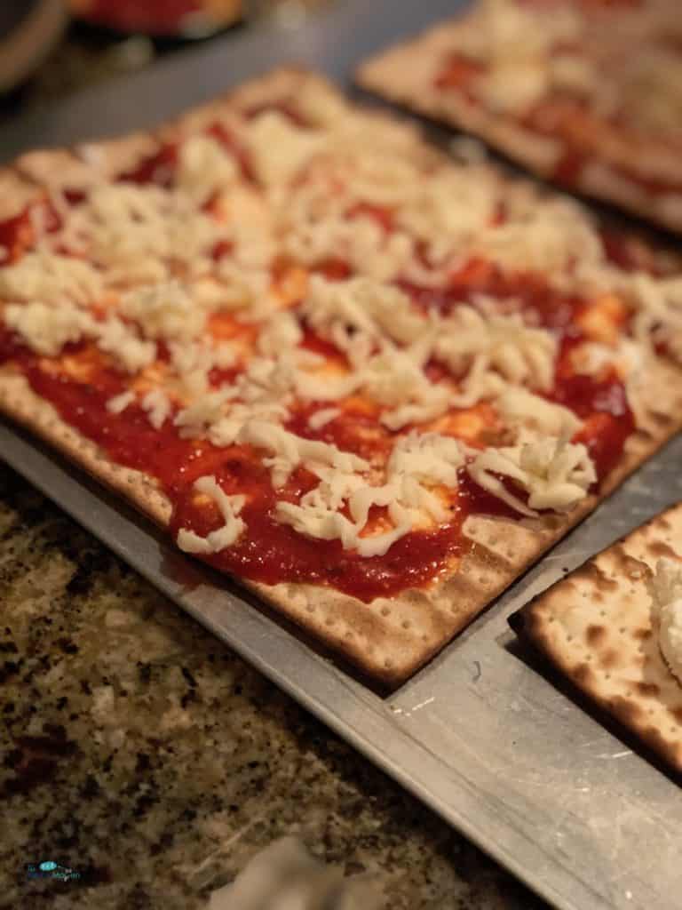 How to Make Matzah Pizza - The Mama Maven Blog