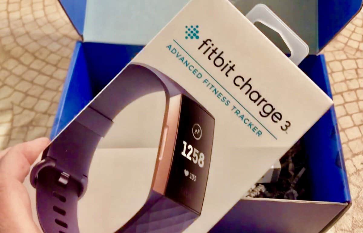 How do i hook up my fitbit to my phone