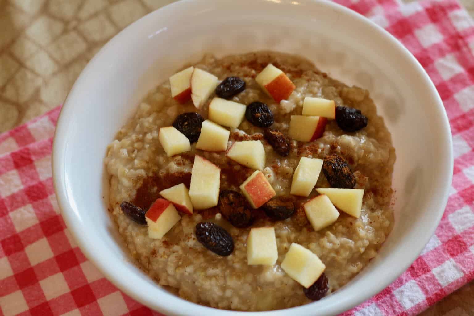 Easy Instant Pot Apple Cinnamon Steel Cut Oatmeal