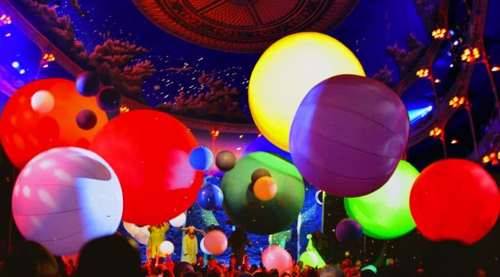 Slava’s Snowshow Brings Out the Kid in You | The Mama Maven Blog