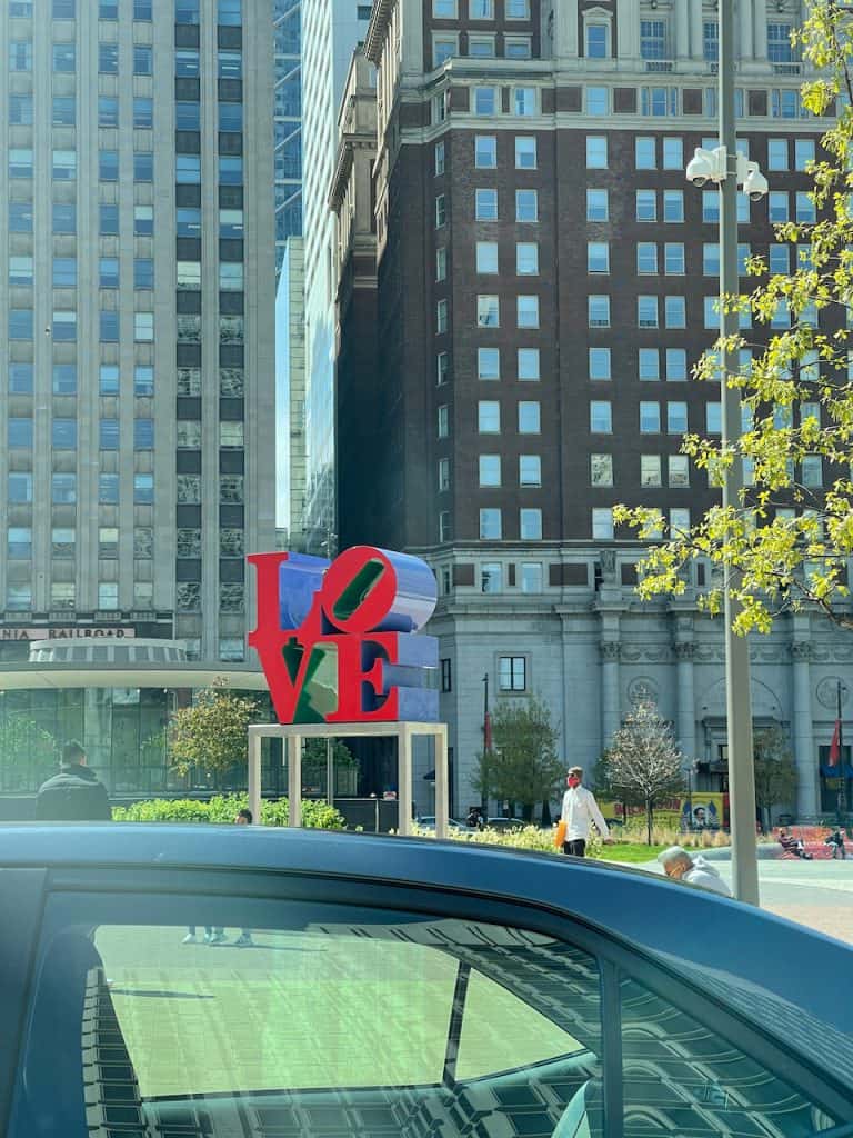 Philly LOVE statue