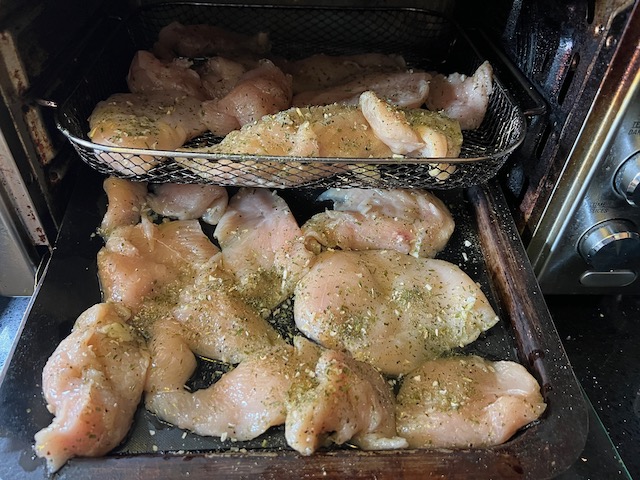 chicken tenders going into air fryer