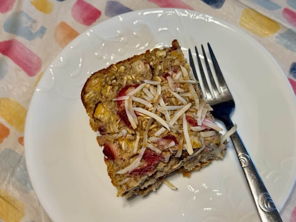 Strawberry Peach Baked Oatmeal